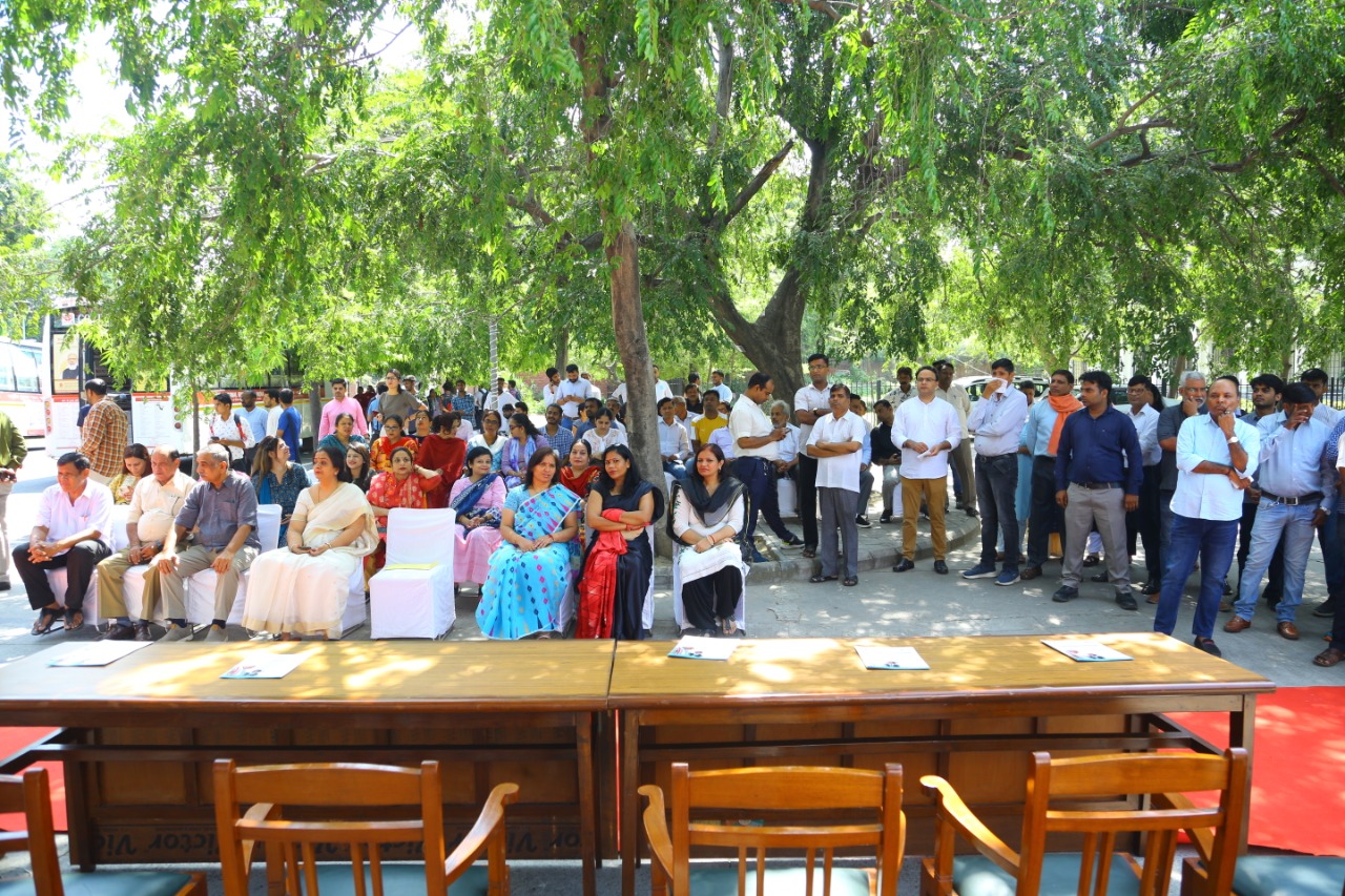 02-09-2022-MobileBookExhibition